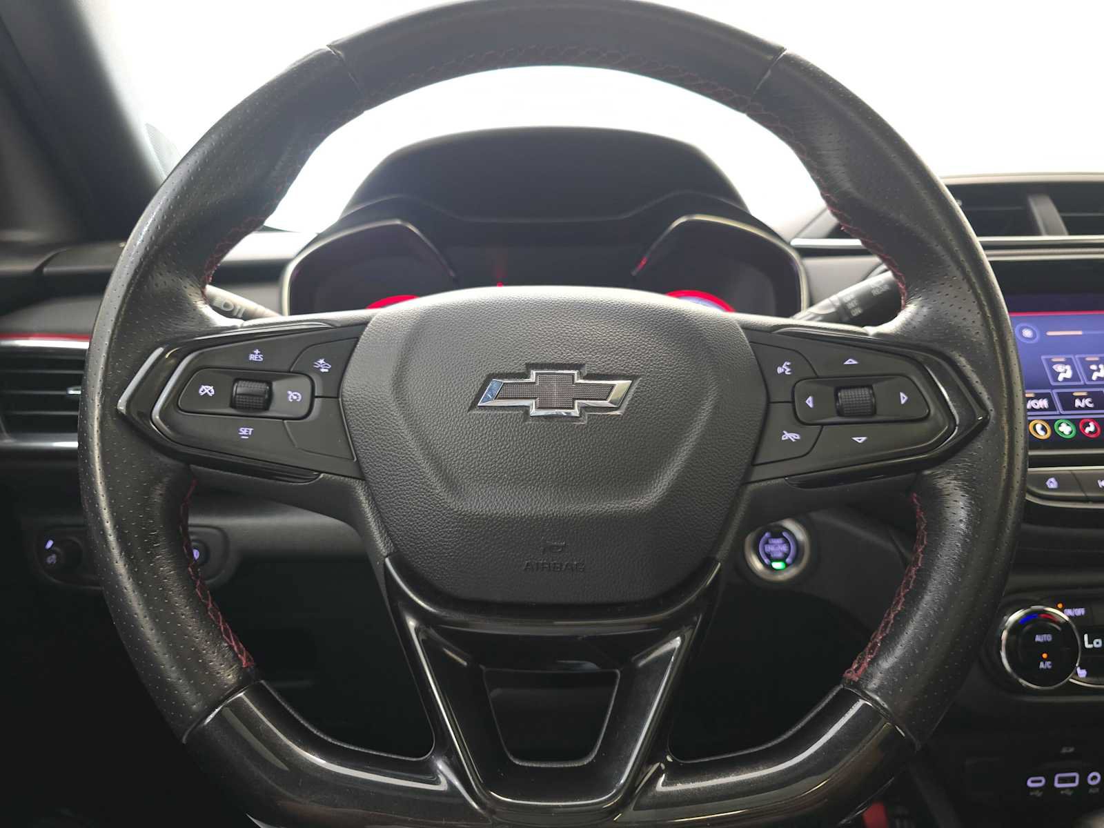 Used 2021 Chevrolet TrailBlazer RS w/ Sun and Liftgate Package AWD/4WD image 11