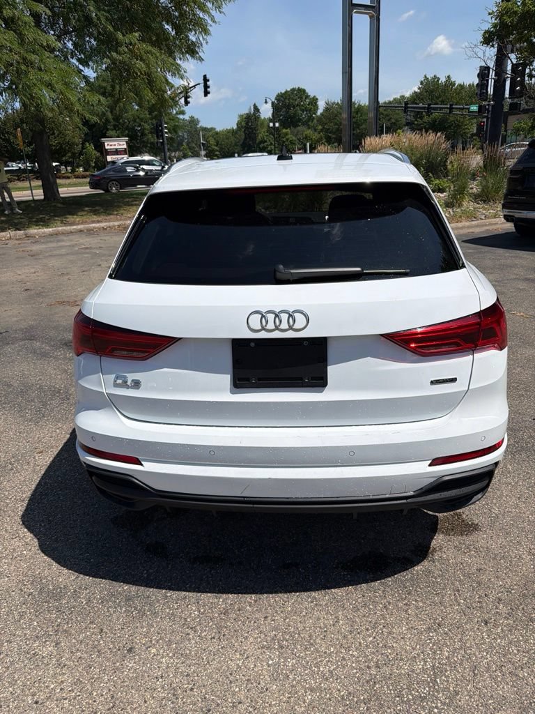 Used 2025 Audi Q3 2.0T Premium AWD/4WD image 16