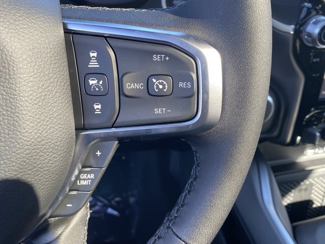 New 2026 RAM 1500 4x4 Crew Cab image 18