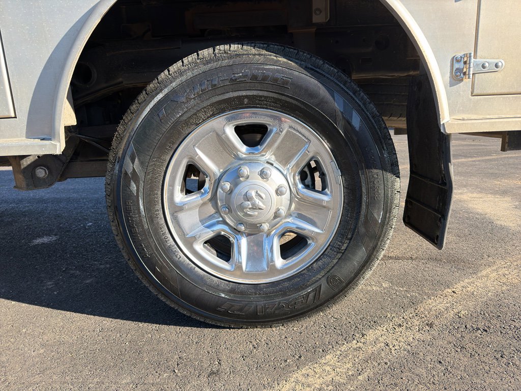 Used 2018 RAM 2500 Tradesman w/ Chrome Appearance Group image 11