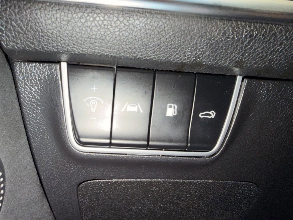 Used 2023 Kia Stinger GT2 image 30