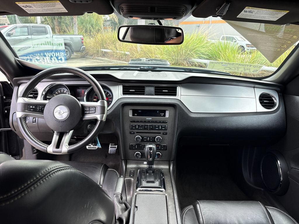 Used 2013 Ford Mustang Premium RWD image 7