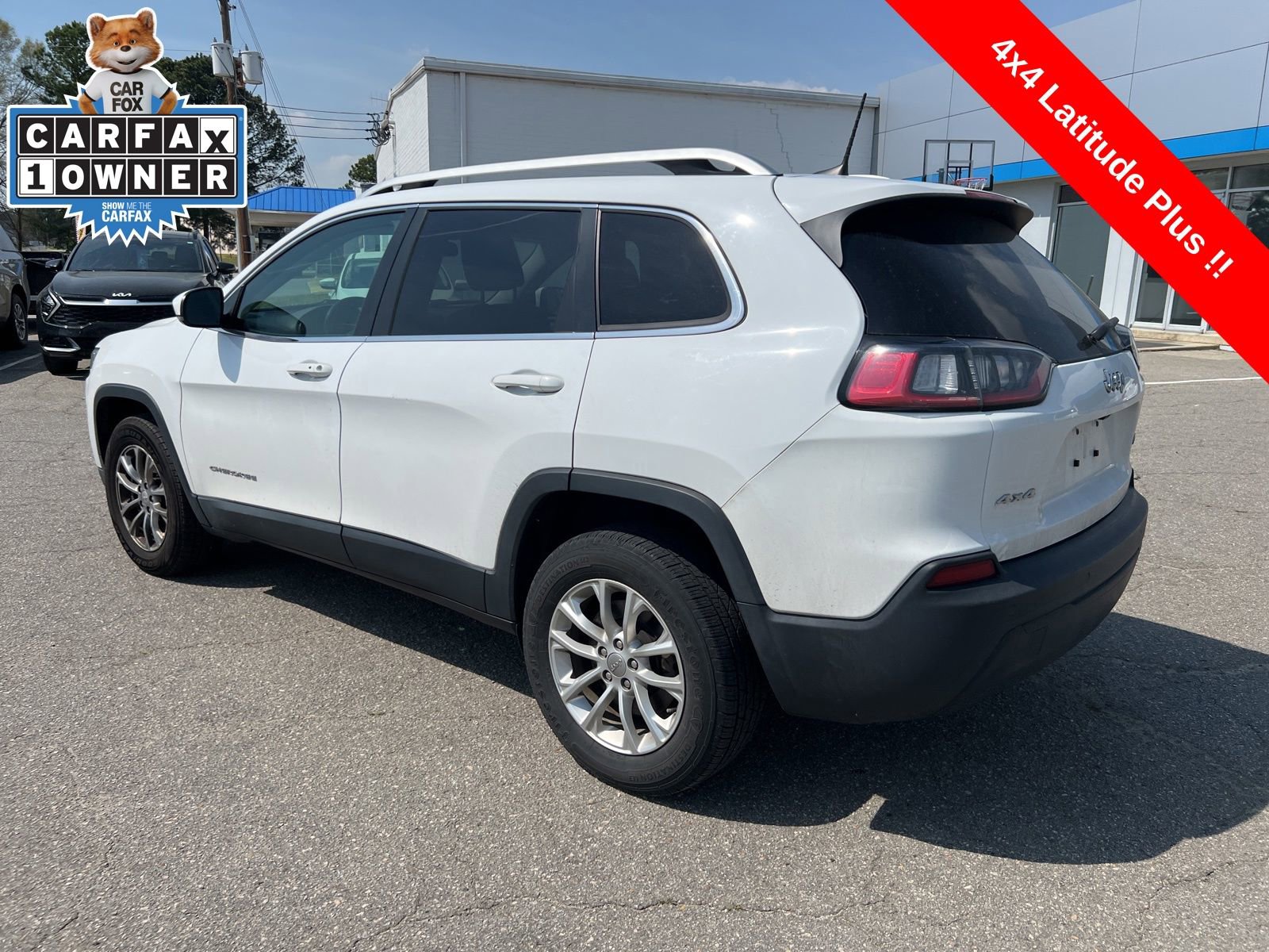 Used 2019 Jeep Cherokee Latitude Plus w/ Cold Weather Group image 3