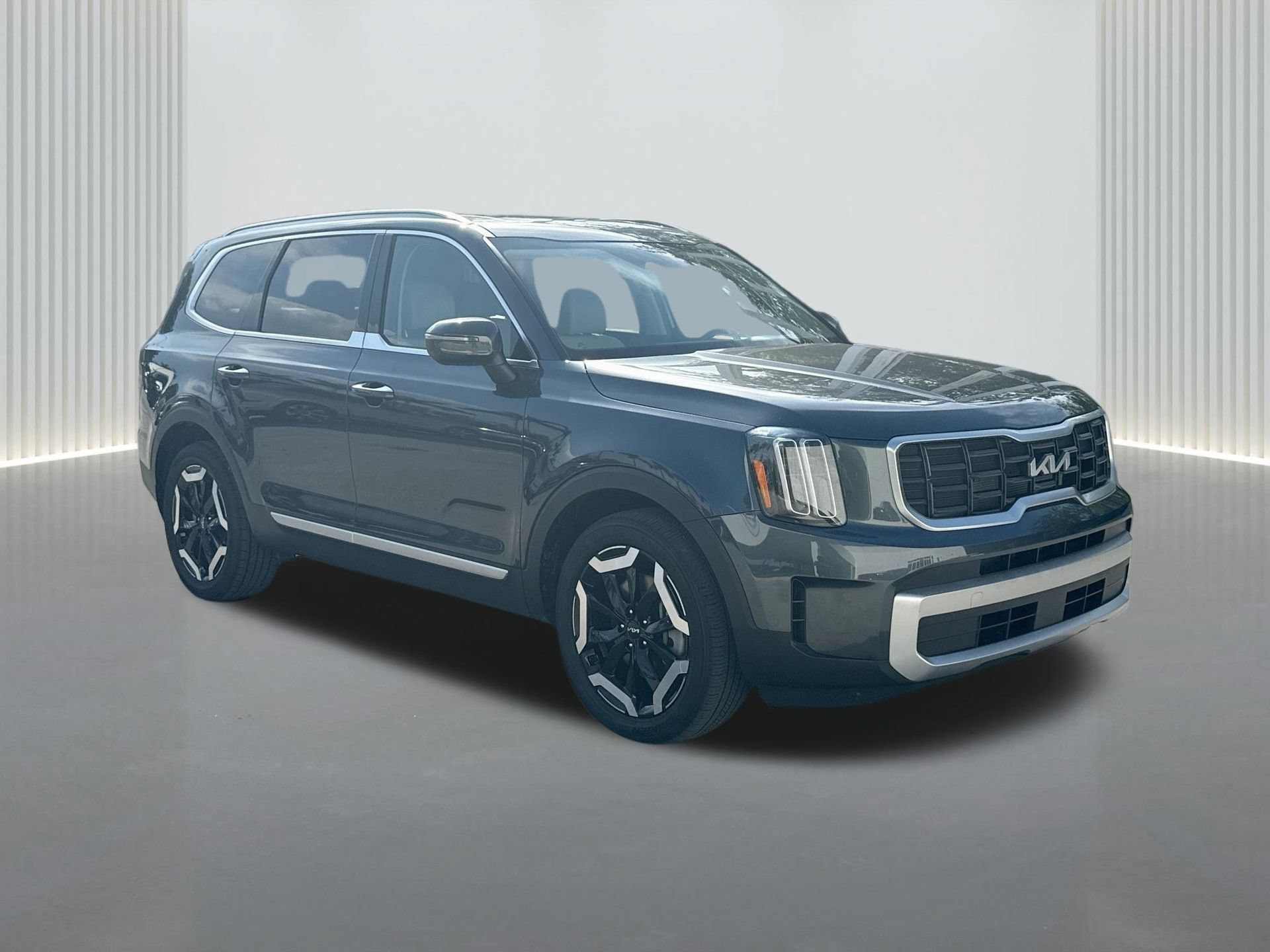 Used 2024 Kia Telluride S w/ S Sunroof Package FWD image 7