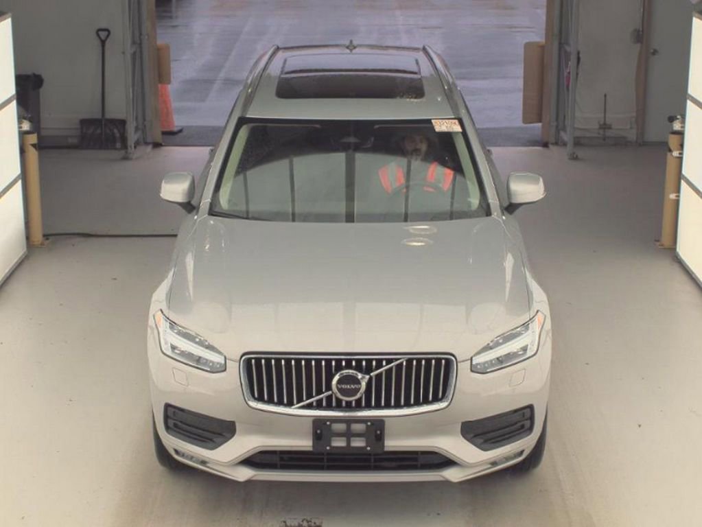Used 2023 Volvo XC90 B6 Core w/ Climate Package AWD/4WD image 2