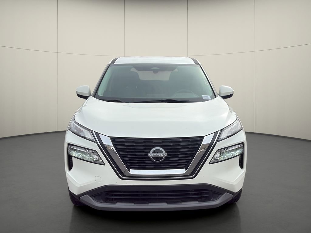 Used 2022 Nissan Rogue SV FWD image 2