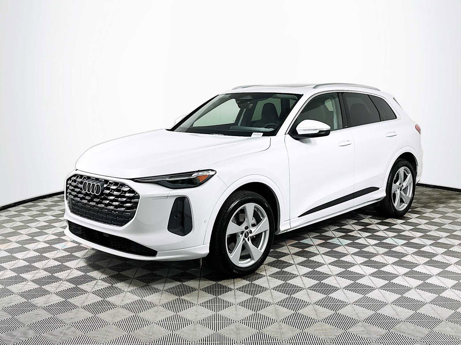 New 2025 Audi Q5 Prestige image 3