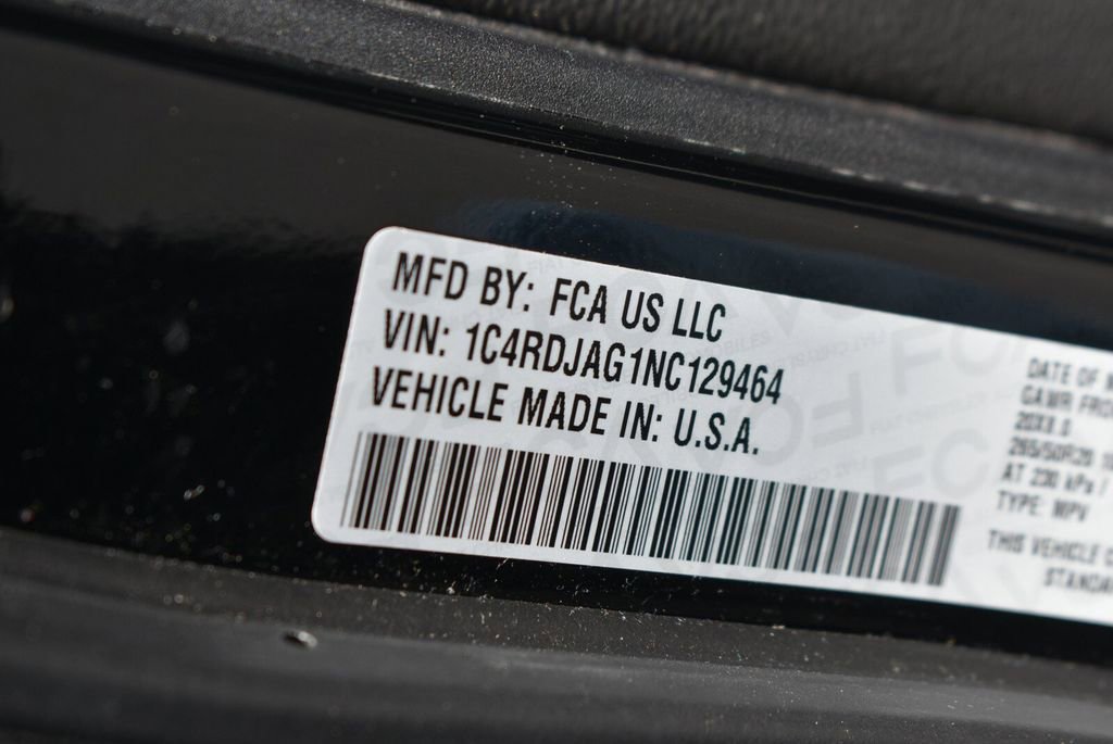 Used 2022 Dodge Durango SXT w/ Anodized Platinum Package AWD/4WD image 33