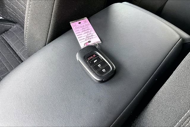 Certified 2025 Honda HR-V LX image 35