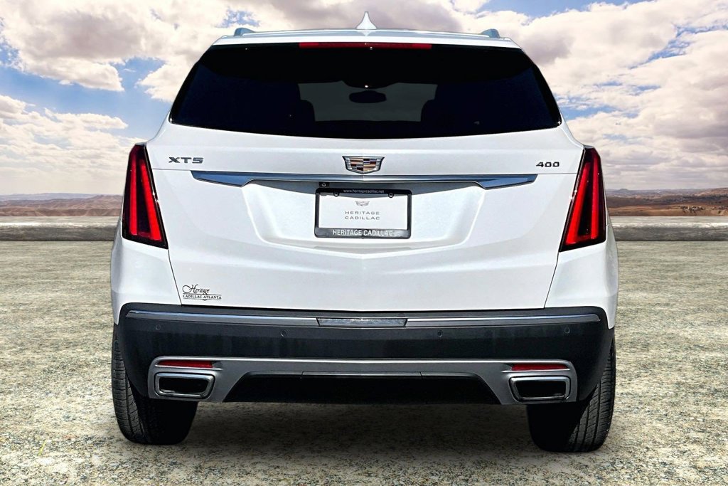 Certified 2022 Cadillac XT5 Premium Luxury FWD image 6