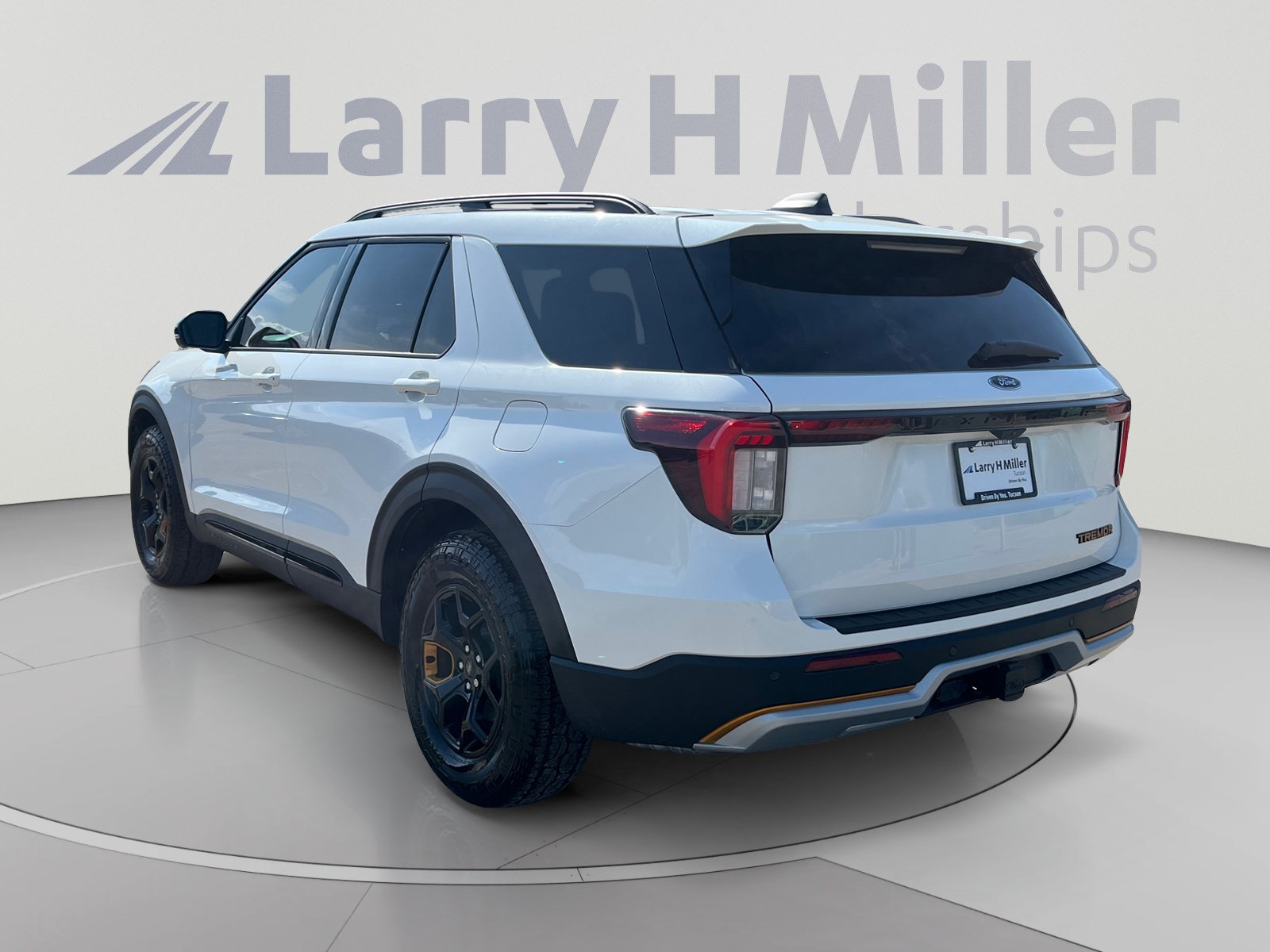 Used 2026 Ford Explorer Tremor w/ Tremor Ultimate Package AWD/4WD image 3