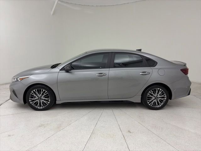 Used 2022 Kia Forte GT-Line FWD image 2