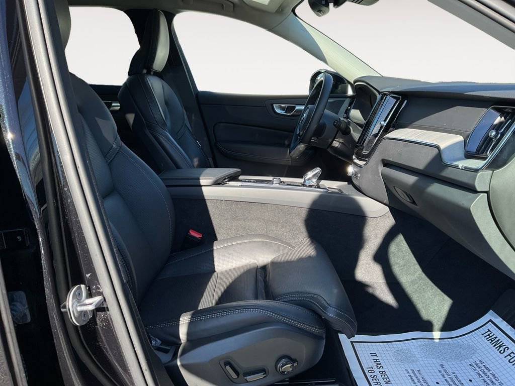 Certified 2025 Volvo XC60 B5 Ultra image 15