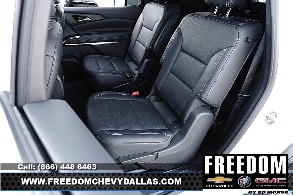 Certified 2025 Chevrolet Traverse LT FWD image 10