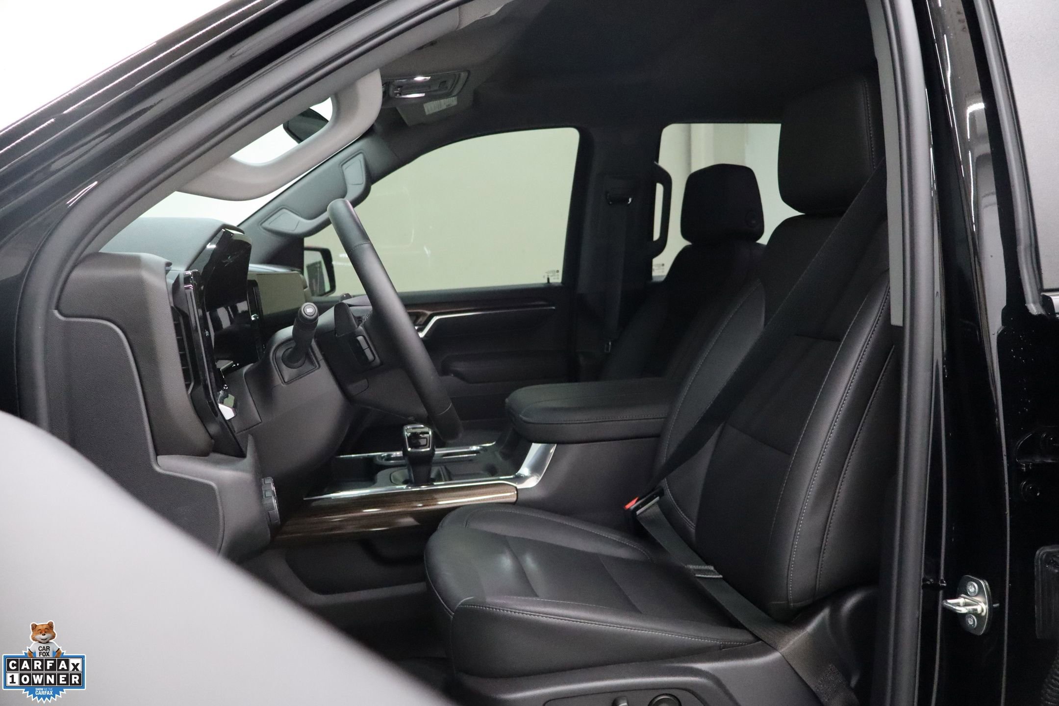 Used 2024 Chevrolet Silverado 1500 LT Trail Boss w/ LT Trail Boss Premium Package image 11