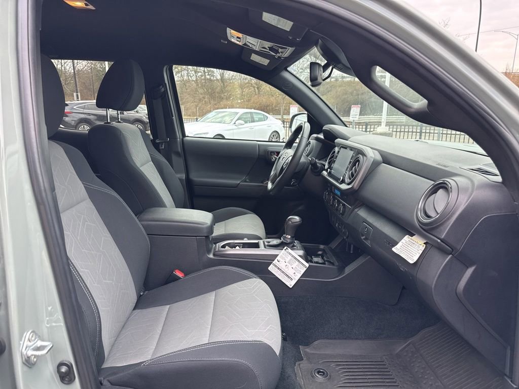 Certified 2023 Toyota Tacoma TRD Off-Road image 25