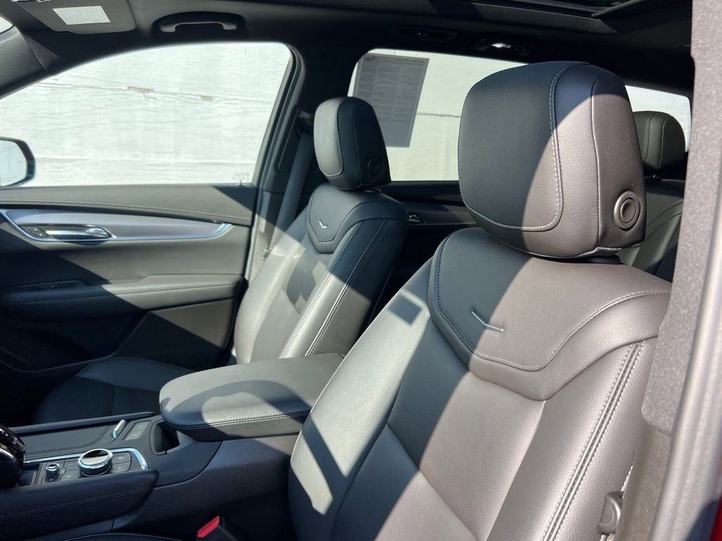 Certified 2023 Cadillac XT6 Luxury image 10
