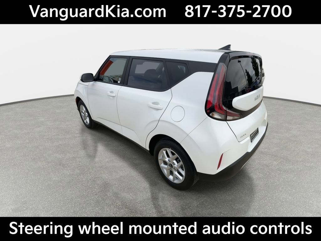 Certified 2025 Kia Soul LX image 7