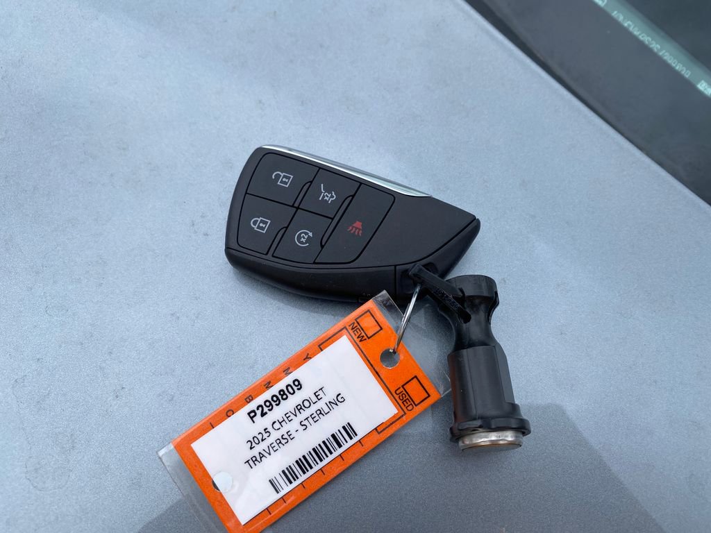 Used 2025 Chevrolet Traverse High Country w/ LPO, Floor Liner Package AWD/4WD image 29
