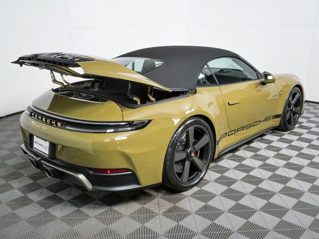 New 2026 Porsche 911 GTS image 27