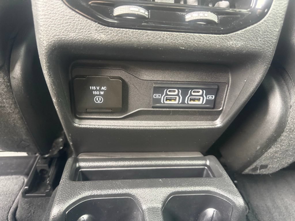 Used 2024 Jeep Grand Cherokee L Altitude AWD/4WD image 37