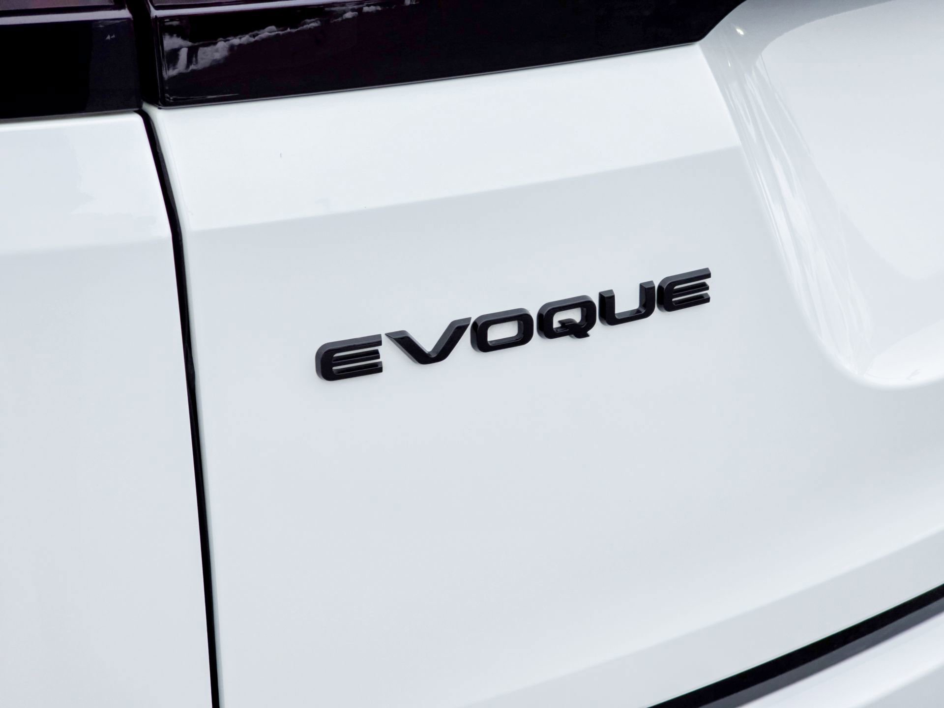 Used 2023 Land Rover Range Rover Evoque S image 18