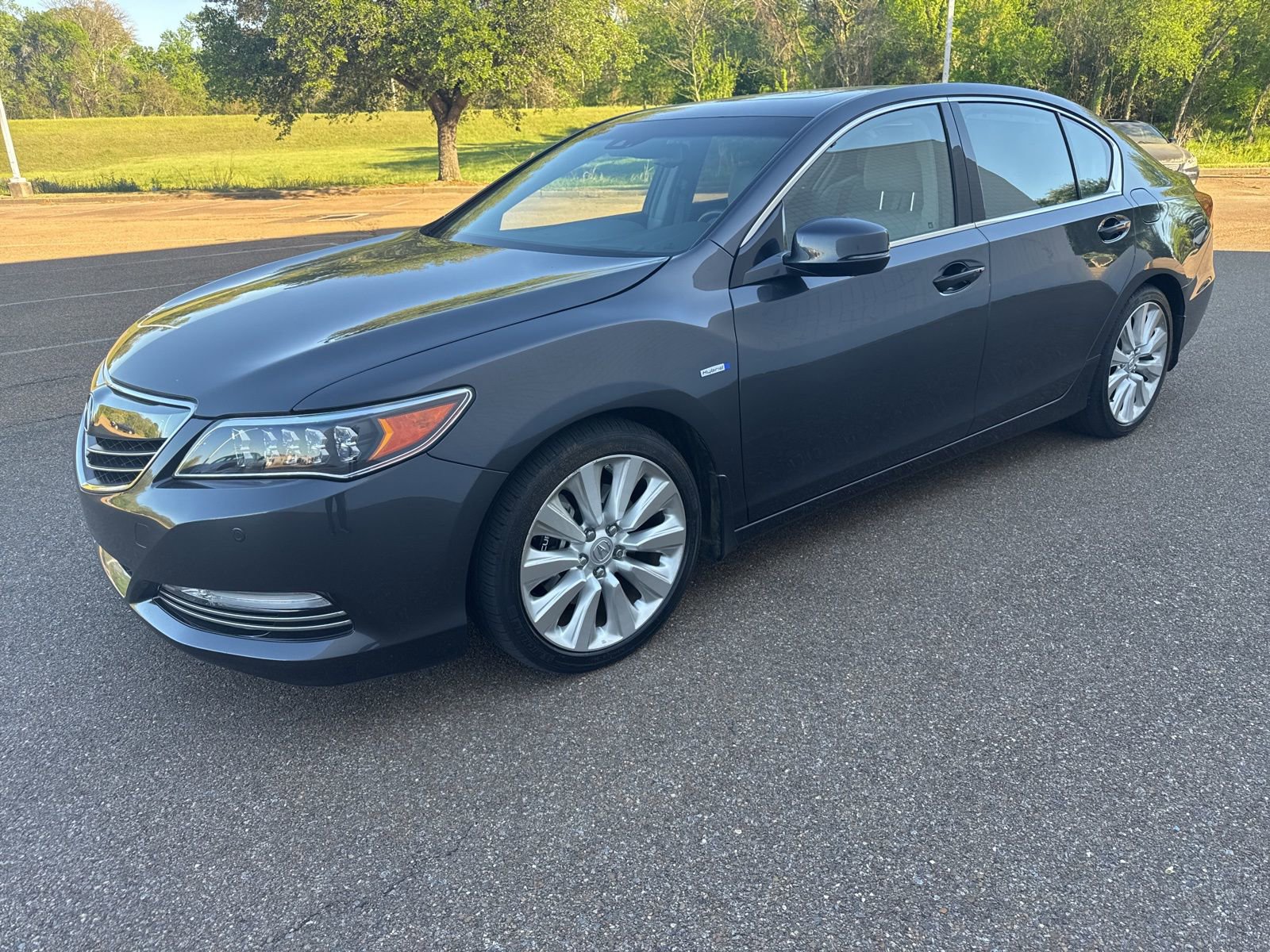 Used 2016 Acura RLX Sport Hybrid w/ Advance Pkg image 3
