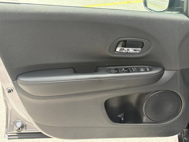 Used 2022 Honda HR-V LX image 12