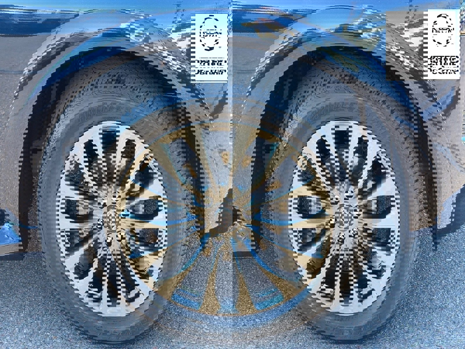 Certified 2024 Nissan Armada Platinum image 11