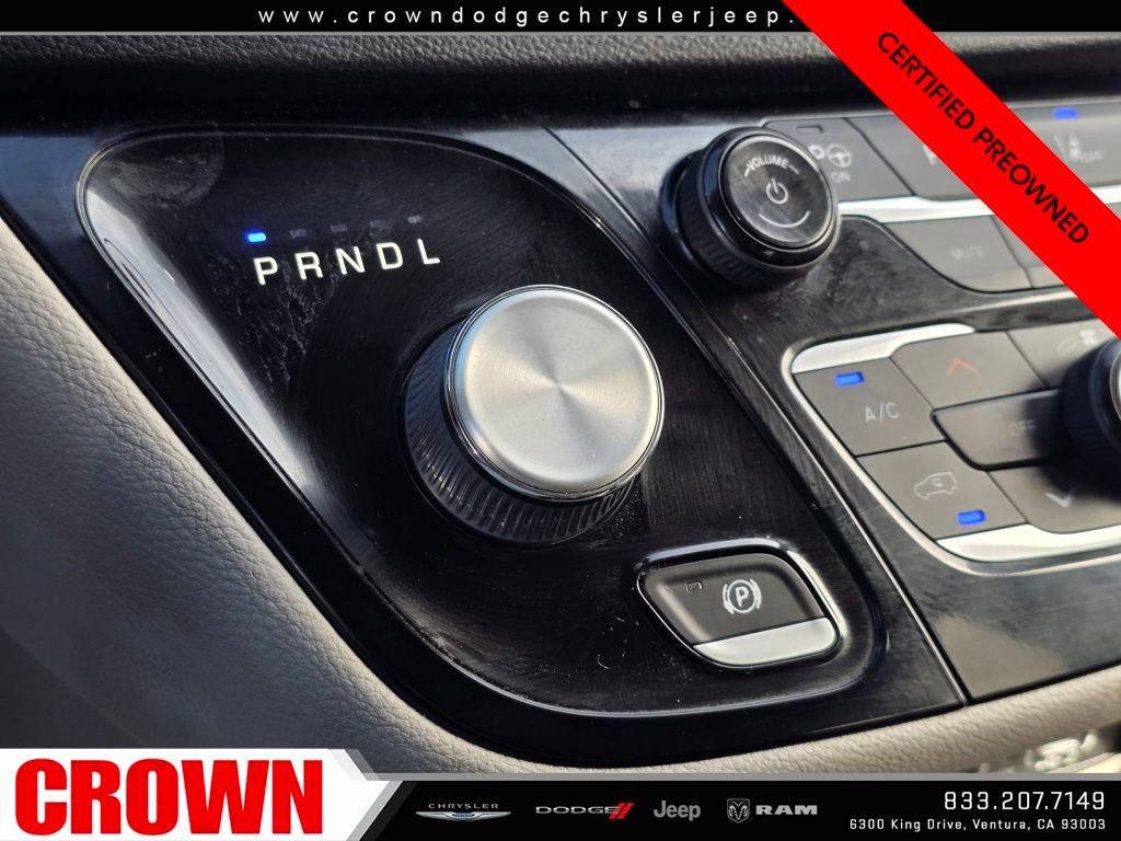 Certified 2021 Chrysler Pacifica Touring-L image 29