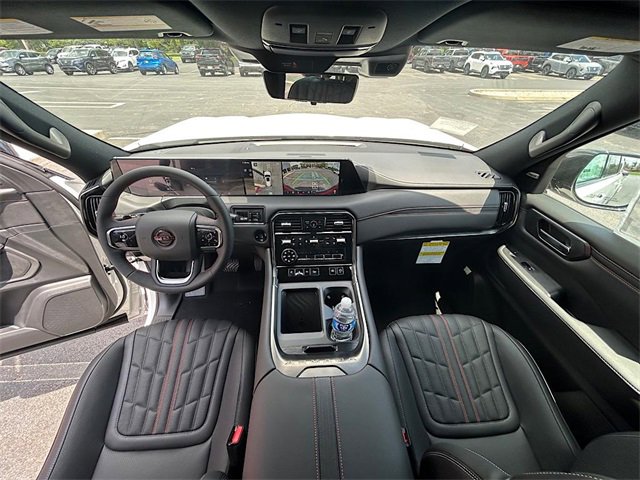 New 2025 Nissan Armada PRO-4X w/ Pro-4X Premium Package image 19