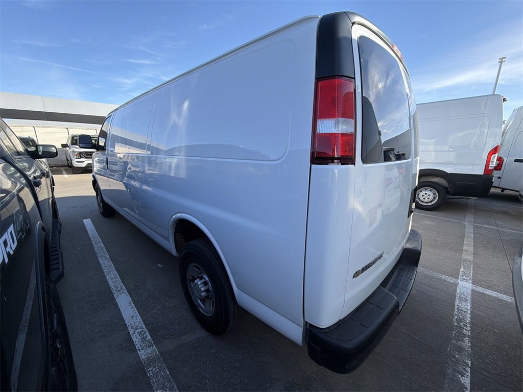Used 2022 Chevrolet Express 2500 Extended w/ Driver Convenience Package image 4