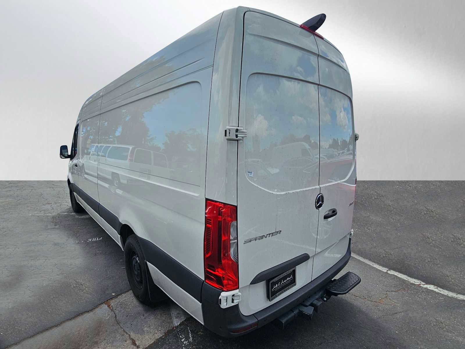 Used 2025 Mercedes-Benz Sprinter 2500 image 5