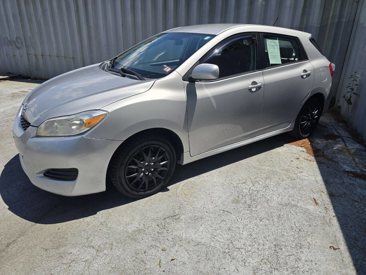 Used 2010 Toyota Matrix FWD image 3