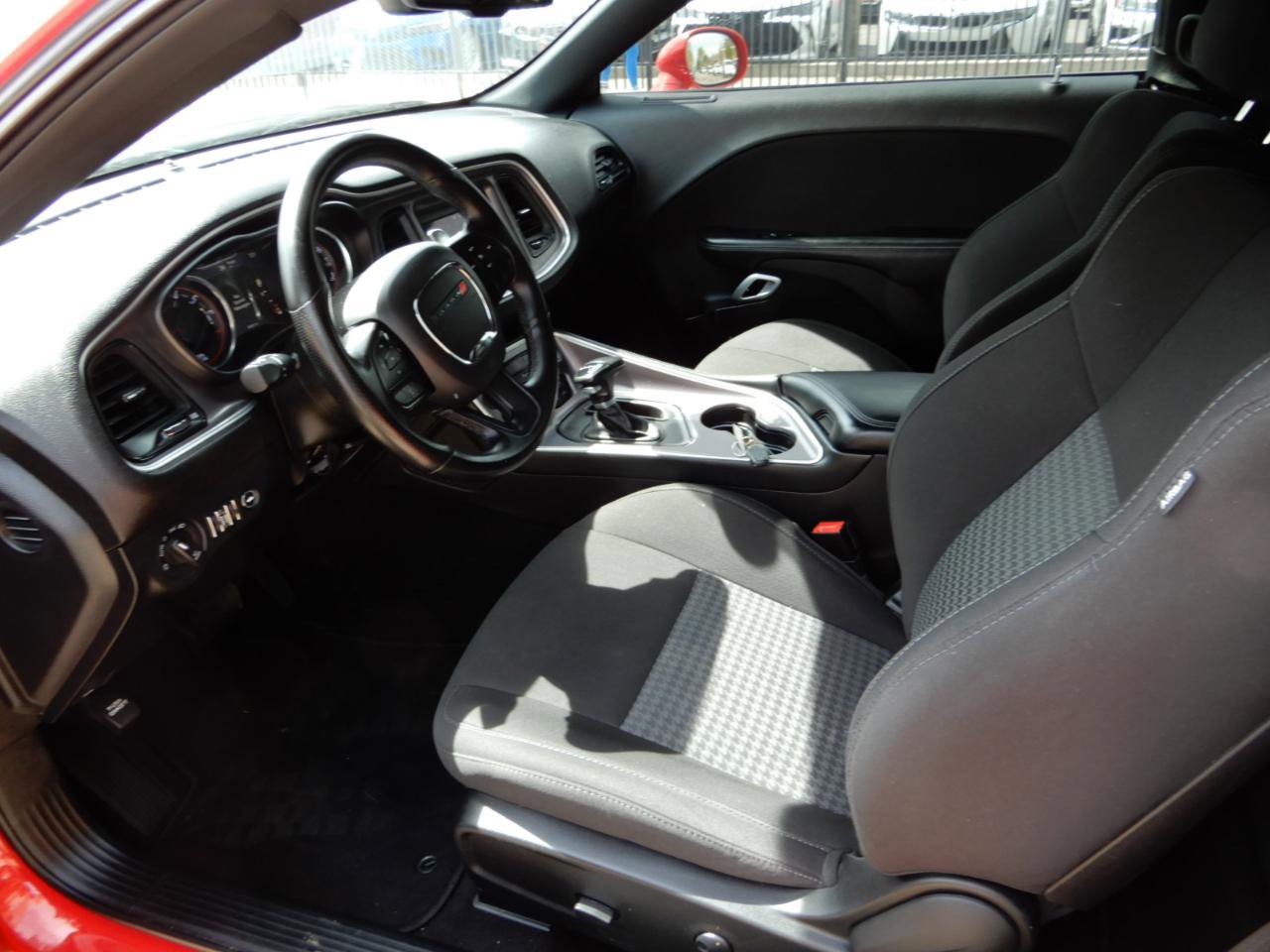 Used 2022 Dodge Challenger GT AWD/4WD image 9