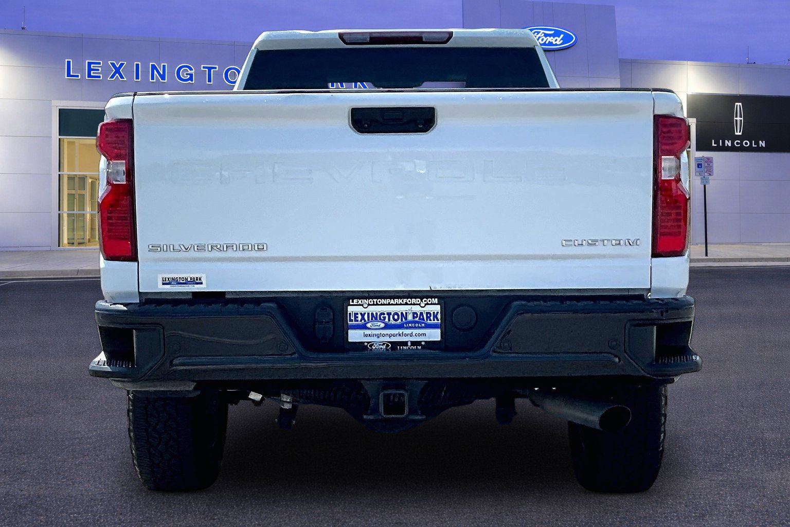 Used 2024 Chevrolet Silverado 2500 Custom w/ Custom Value Package AWD/4WD image 6