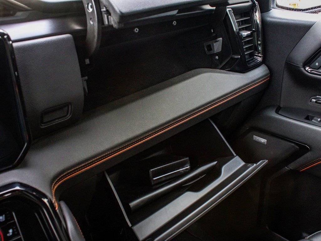 Used 2024 GMC Sierra 1500 AT4 w/ Technology Package image 18