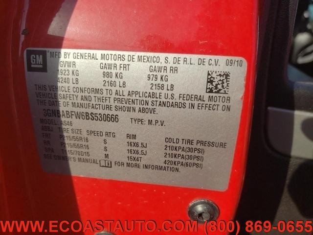 Used 2011 Chevrolet HHR LT FWD image 12