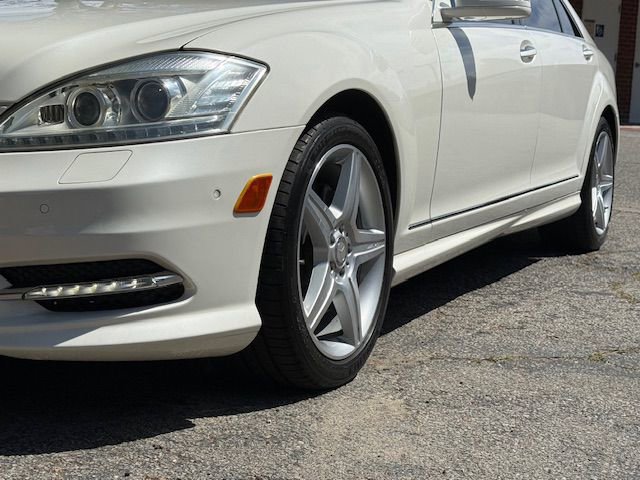 Used 2010 Mercedes-Benz S 550 image 10