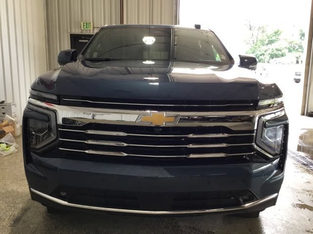 New 2026 Chevrolet Suburban LT w/ Comfort Package AWD/4WD image 6