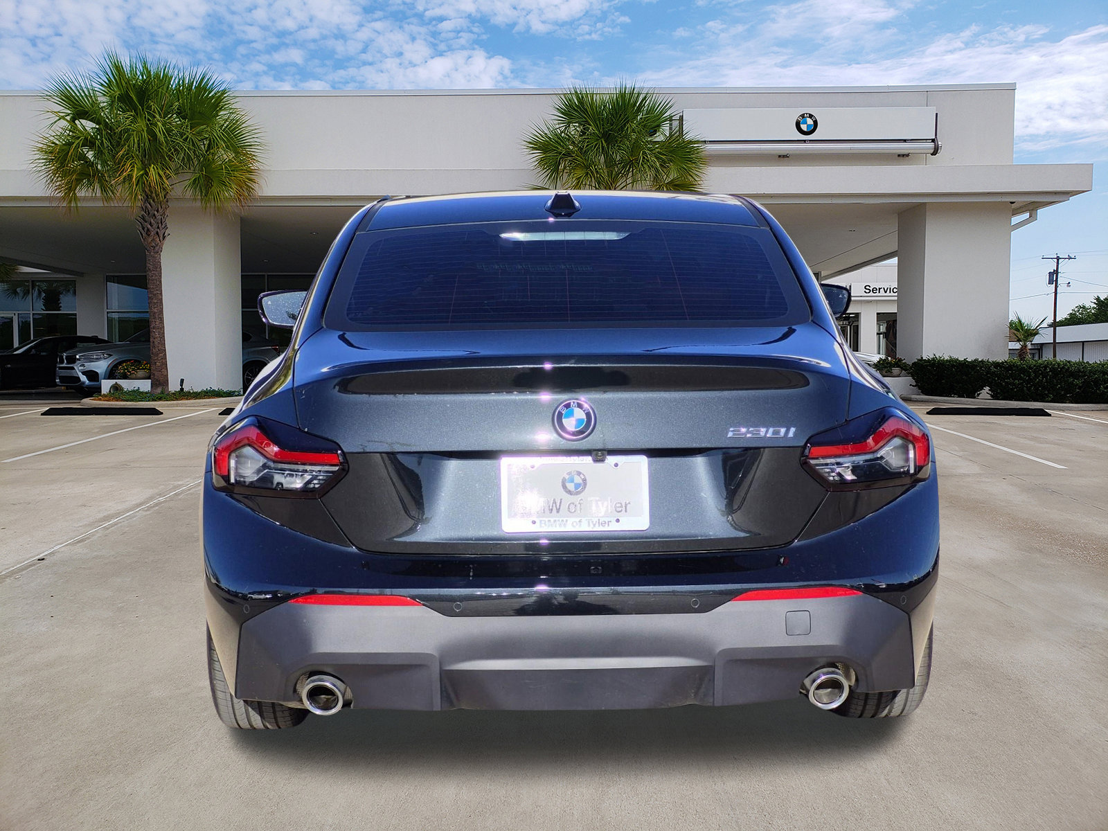 Certified 2025 BMW 230i 230i w/ Convenience Package image 5