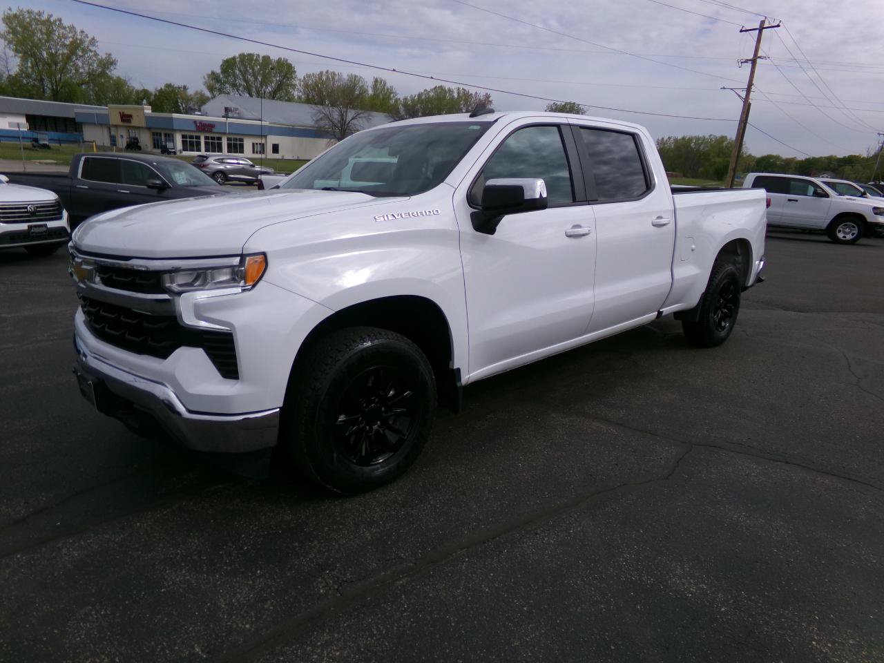 Used 2022 Chevrolet Silverado 1500 LT AWD/4WD image 6