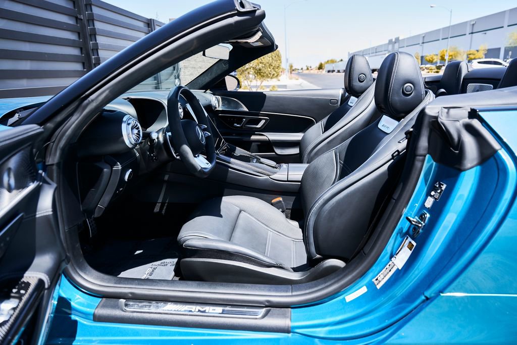 Used 2022 Mercedes-Benz SL 63 AMG 4MATIC w/ AMG Aerodynamic Package image 34
