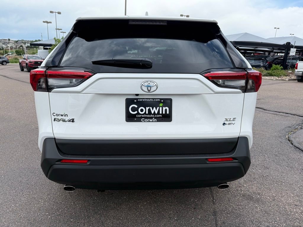 Used 2025 Toyota RAV4 XLE image 9