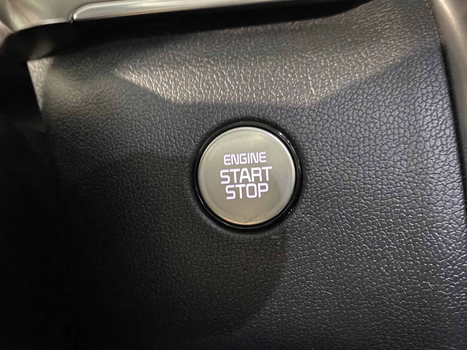 Used 2024 Kia Sorento EX w/ Panoramic Sunroof Package image 18