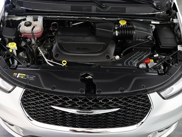 Used 2026 Chrysler Pacifica Select FWD image 35