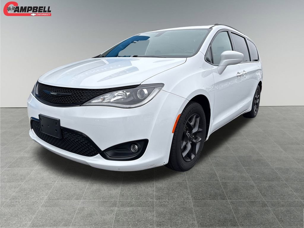 Used 2018 Chrysler Pacifica Touring-L w/ Premium Audio Group