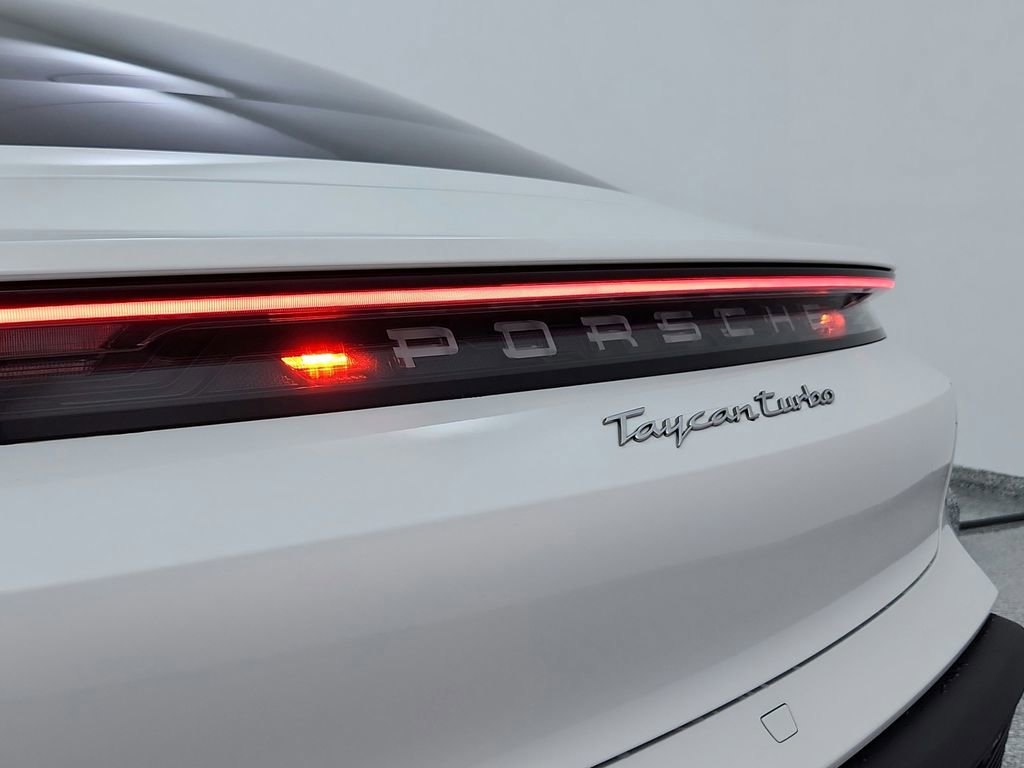 Used 2021 Porsche Taycan Turbo image 41