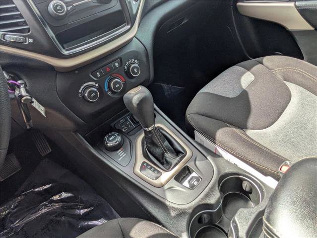 Used 2018 Jeep Cherokee Latitude image 16