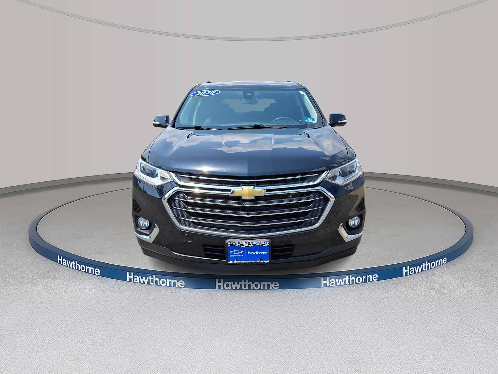 Used 2020 Chevrolet Traverse LT w/ Driver Confidence II Package AWD/4WD image 2